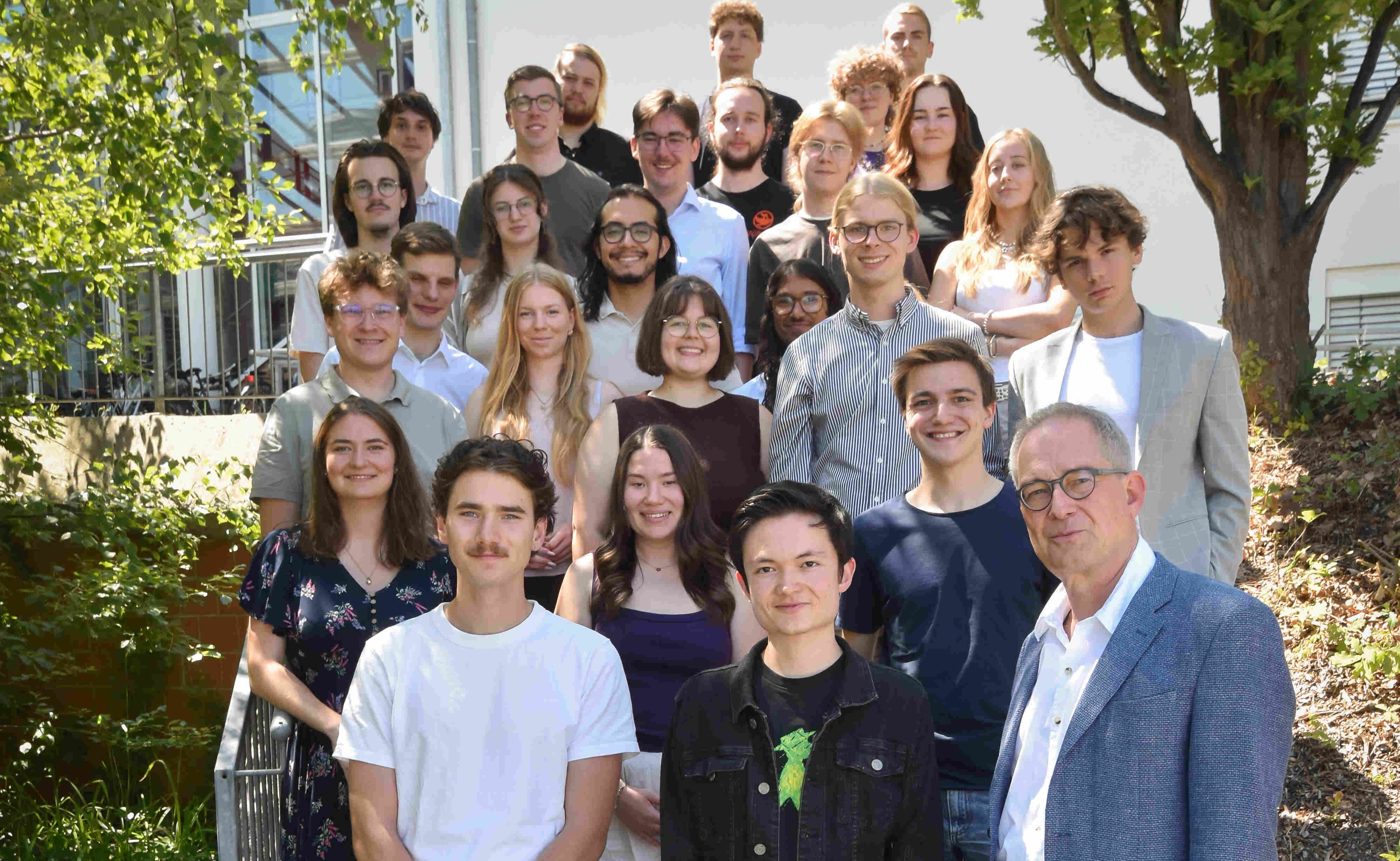 Gruppenfoto der Mitglieder des Studierendenparaments 2024/25